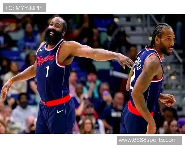 快船训练未取消哈登小卡祖巴茨等球员均在场上参与训练