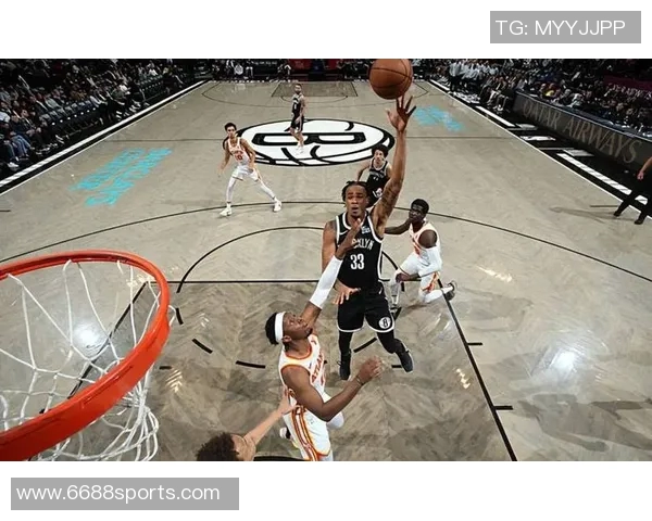 克拉克斯顿成为多支球队中锋升级的热门交易目标