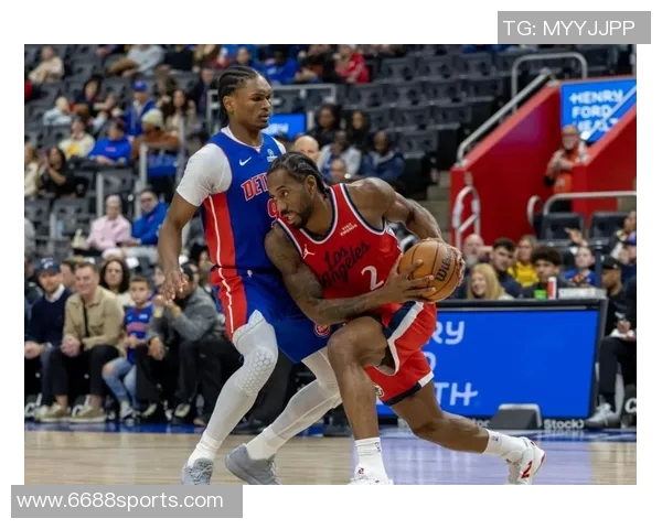 小卡复出状态良好13投6中贡献20分3篮板3抢断三分球表现出色